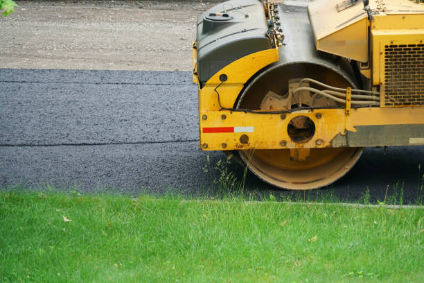 Best Professional Driveway Pavers  in Leawood, KS